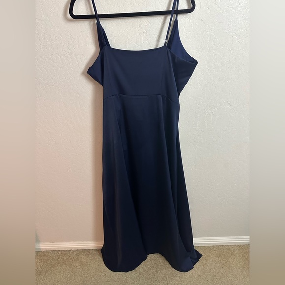 Showpo Navy maxi dress - Picture 5 of 5